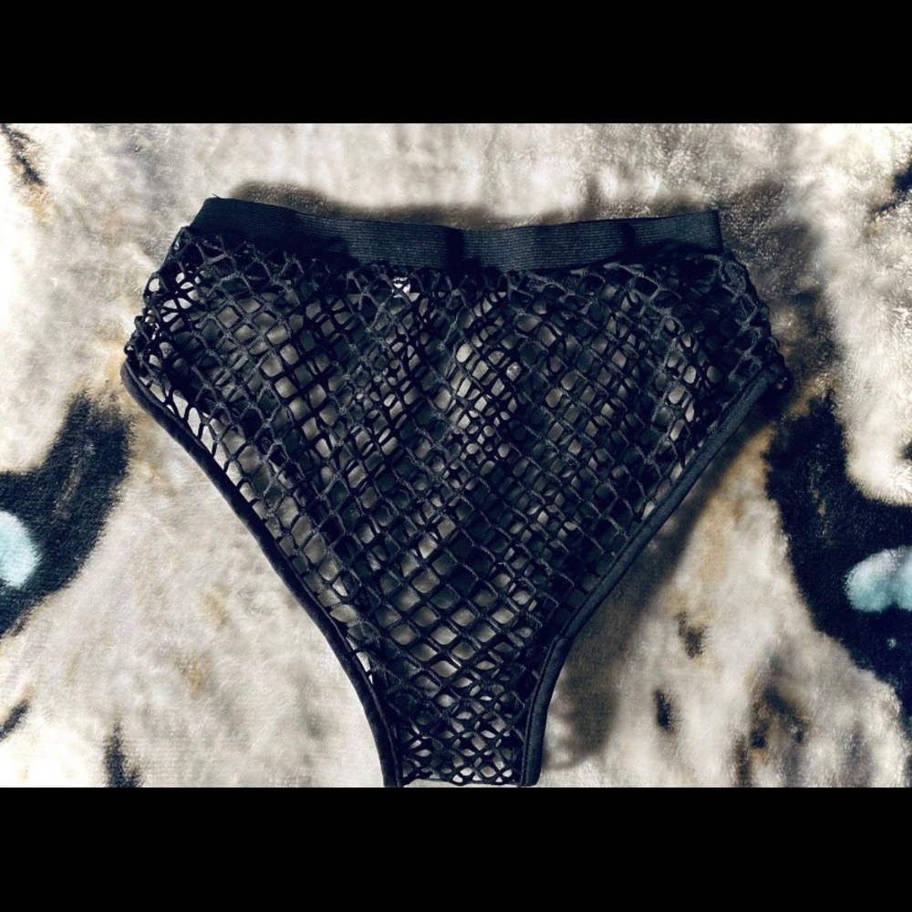 Festival shorts size S Black leather